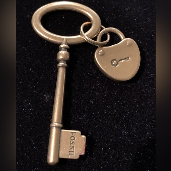 Fossil Lock & Key Accessories - Picture 5 of 7